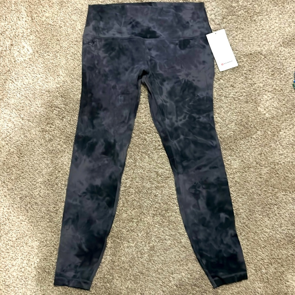 NWT Lulu Lemon Align HR 28” leggings.